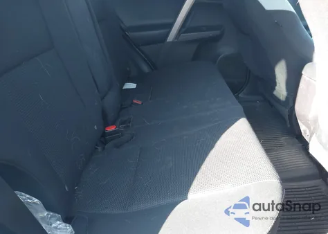 2018 Toyota Rav4 Xle z USA, uszkodzony, nr VIN 2T3RFREV6JW752717